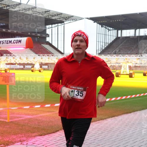 07.12.2025 - St. Pauli X-Mass-Run No. 15 Luisa Fischer http://msf.ph/oto/9382246 07.12.2025 11:21:57 Ziel 15, 35, 98, 105, 111, 232, 241, 1549, 1902, 1907, 1939, 2033, 2197, 2375, 2376, 2473, 2474, 2579, 2854, 2867, 3073, 3135, 3159, 3220, 3283 meine-sportfotos.de