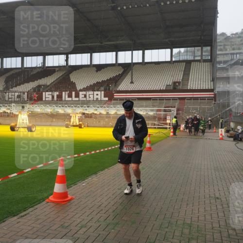 07.12.2025 - St. Pauli X-Mass-Run No. 15 Fabian Wolf http://msf.ph/oto/9382299 07.12.2025 10:09:50 Ziel 989, 1026, 1172, 1191, 1256, 1257, 1678 meine-sportfotos.de