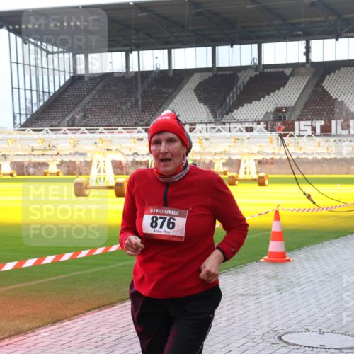 07.12.2025 - St. Pauli X-Mass-Run No. 15 Luisa Fischer http://msf.ph/oto/9382300 07.12.2025 10:48:45 Ziel 15, 876, 233, 282, 290, 472, 513, 553, 577, 633, 876, 935, 1195, 1265, 1267, 1515, 1516, 1517, 1521, 2028, 2146, 2147, 2232, 2233, 2235, 2239, 2241, 2339, 2501, 2608, 2611, 2796, 2797, 2803, 3017, 3018, 3019, 3598, 4229, 4447, 4598 meine-sportfotos.de