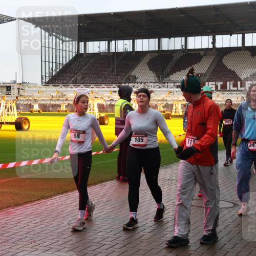 07.12.2025 - St. Pauli X-Mass-Run No. 15 Luisa Fischer http://msf.ph/oto/9382303 07.12.2025 11:22:27 Ziel 98, 105, 111, 1907, 2474, 2473, 1779, 1284, 1297, 1775, 1779, 1904, 1939, 2033, 2197, 2812, 3474, 3475, 3820, 3821 meine-sportfotos.de