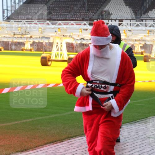 07.12.2025 - St. Pauli X-Mass-Run No. 15 Luisa Fischer http://msf.ph/oto/9382305 07.12.2025 10:48:49 Ziel 233, 290, 472, 577, 633, 876, 935, 1009, 1087, 1188, 1189, 1195, 1265, 1267, 1515, 1516, 1517, 1521, 2028, 2146, 2147, 2232, 2233, 2235, 2239, 2241, 2268, 2269, 2339, 2501, 2796, 2797, 2803, 3017, 3018, 3019, 3346, 3598, 4229, 4447, 4598 meine-sportfotos.de