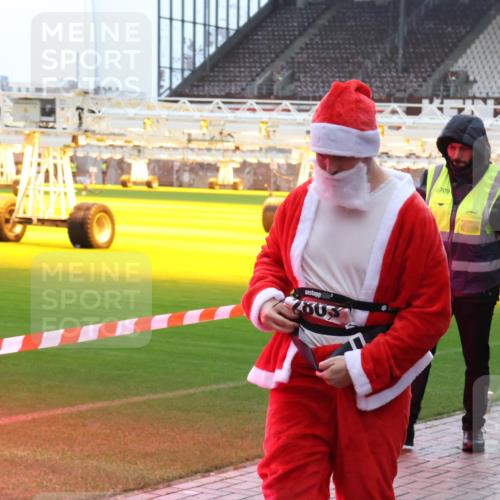 07.12.2025 - St. Pauli X-Mass-Run No. 15 Luisa Fischer http://msf.ph/oto/9382308 07.12.2025 10:48:49 Ziel 7805, 709, 233, 290, 472, 577, 633, 876, 935, 1009, 1087, 1188, 1189, 1195, 1265, 1267, 1515, 1516, 1517, 1521, 2028, 2146, 2147, 2232, 2233, 2235, 2239, 2241, 2268, 2269, 2339, 2501, 2796, 2797, 2803, 3017, 3018, 3019, 3346, 3598, 4229, 4447, 4598 meine-sportfotos.de