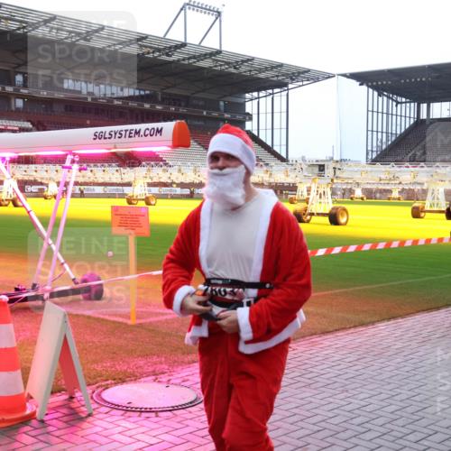07.12.2025 - St. Pauli X-Mass-Run No. 15 Luisa Fischer http://msf.ph/oto/9382316 07.12.2025 10:48:50 Ziel 78037, 233, 290, 472, 577, 633, 876, 935, 1009, 1087, 1188, 1189, 1195, 1265, 1267, 1515, 1516, 1517, 1521, 2028, 2146, 2147, 2232, 2233, 2235, 2239, 2241, 2268, 2269, 2339, 2501, 2796, 2797, 2803, 3017, 3018, 3019, 3346, 3598, 4229, 4447, 4598 meine-sportfotos.de