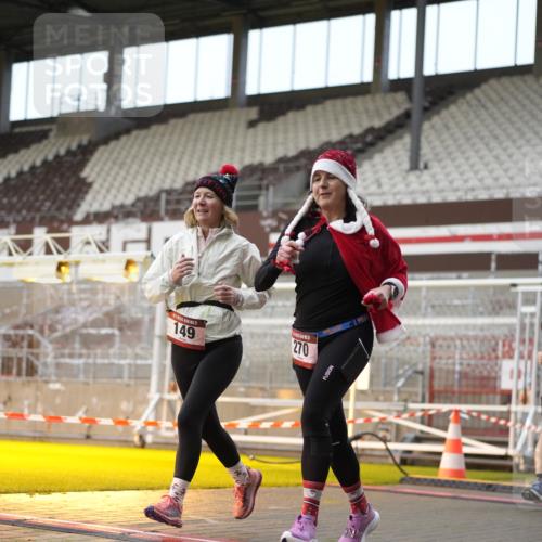 07.12.2025 - St. Pauli X-Mass-Run No. 15 Patografie http://msf.ph/oto/9382352 07.12.2025 10:21:21 Ziel 149, 270, 1326, 2173, 2927, 3062, 3091, 3384, 3540, 3541, 3848, 3849, 3988, 4117, 4169, 4170 meine-sportfotos.de