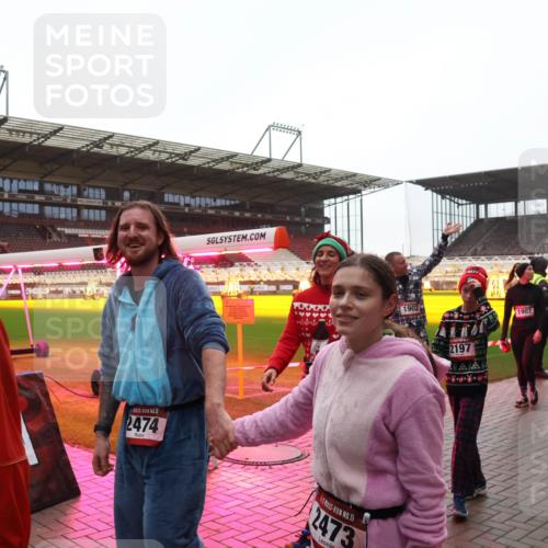 07.12.2025 - St. Pauli X-Mass-Run No. 15 Luisa Fischer http://msf.ph/oto/9382368 07.12.2025 11:22:32 Ziel 15, 1, 5, 2474, 15, 2473, 1902, 2197, 1907, 241, 232, 1284, 1297, 1775, 1779, 1904, 1939, 2812, 3474, 3475, 3820, 3821 meine-sportfotos.de
