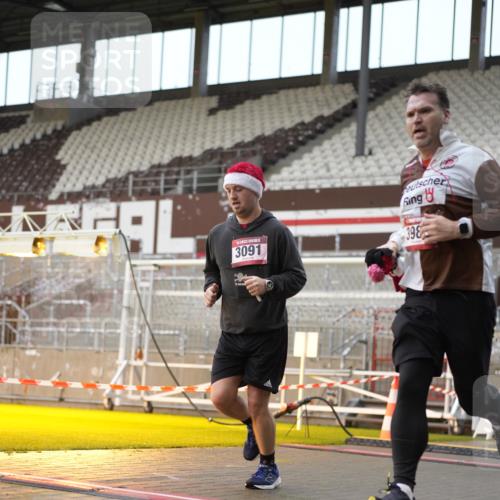 07.12.2025 - St. Pauli X-Mass-Run No. 15 Patografie http://msf.ph/oto/9382372 07.12.2025 10:21:22 Ziel 149, 270, 1326, 2173, 2927, 2997, 3062, 3091, 3384, 3540, 3541, 3848, 3849, 3988, 4117, 4169, 4170 meine-sportfotos.de