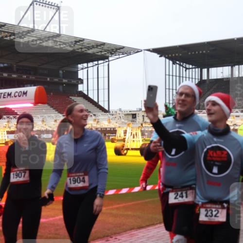07.12.2025 - St. Pauli X-Mass-Run No. 15 Luisa Fischer http://msf.ph/oto/9382388 07.12.2025 11:22:34 Ziel 1907, 1904, 241, 232, 1284, 1297, 1775, 1779, 1904, 1939, 2812, 2985, 3127, 3474, 3475, 3820, 3821 meine-sportfotos.de