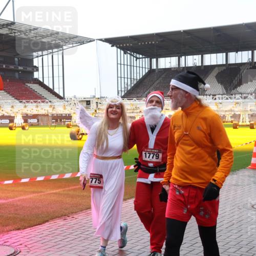 07.12.2025 - St. Pauli X-Mass-Run No. 15 Luisa Fischer http://msf.ph/oto/9382441 07.12.2025 11:22:38 Ziel 775, 5, 1779, 1284, 1297, 1349, 1391, 1431, 1775, 1779, 1904, 2550, 2557, 2812, 2985, 3127, 3474, 3475, 3820, 3821 meine-sportfotos.de