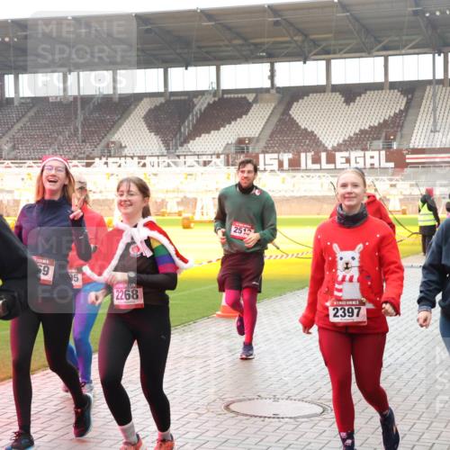 07.12.2025 - St. Pauli X-Mass-Run No. 15 Luisa Fischer http://msf.ph/oto/9382470 07.12.2025 10:49:16 Ziel 5, 69, 15, 5, 2268, 251, 2397, 1566, 191, 194, 233, 290, 379, 471, 577, 590, 592, 633, 935, 1009, 1019, 1087, 1155, 1164, 1166, 1188, 1189, 1265, 1267, 1515, 1516, 1517, 1521, 1895, 2232, 2233, 2235, 2239, 2241, 2268, 2269, 2512, 2515, 2796, 2797, 2803, 3017, 3019, 3346, 3369, 4447, 4598 meine-sportfotos.de