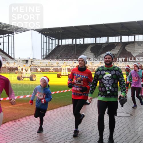 07.12.2025 - St. Pauli X-Mass-Run No. 15 Luisa Fischer http://msf.ph/oto/9382512 07.12.2025 11:22:55 Ziel 1018, 2985, 520, 2557, 520, 1018, 1349, 1391, 1431, 2550, 2557, 2812, 2985, 3127, 3474, 3475, 3820, 3821 meine-sportfotos.de