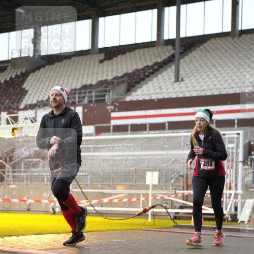 07.12.2025 - St. Pauli X-Mass-Run No. 15 Patografie http://msf.ph/oto/9382518 07.12.2025 10:21:54 Ziel 1488, 2944, 2945, 3999, 4000, 4321, 4322, 4323, 4415 meine-sportfotos.de