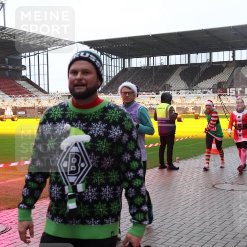 07.12.2025 - St. Pauli X-Mass-Run No. 15 Luisa Fischer http://msf.ph/oto/9382533 07.12.2025 11:22:57 Ziel 2550, 520, 1018, 1349, 1391, 1431, 2550, 2557, 2812, 2985, 3127, 3474, 3475, 3820, 3821 meine-sportfotos.de