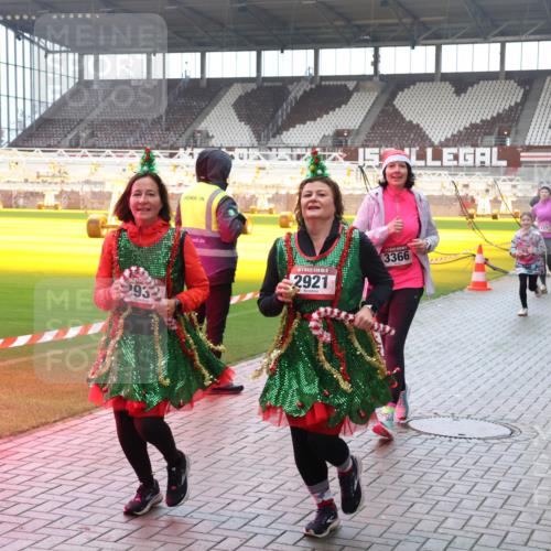 07.12.2025 - St. Pauli X-Mass-Run No. 15 Luisa Fischer http://msf.ph/oto/9382561 07.12.2025 10:49:43 Ziel 932, 2921, 3366, 2764, 1273, 157, 191, 194, 379, 471, 890, 1019, 1155, 1164, 1166, 1179, 1273, 1274, 1370, 1372, 1663, 2299, 2301, 2421, 2512, 2515, 2764, 2765, 2921, 2933, 3366, 3369 meine-sportfotos.de