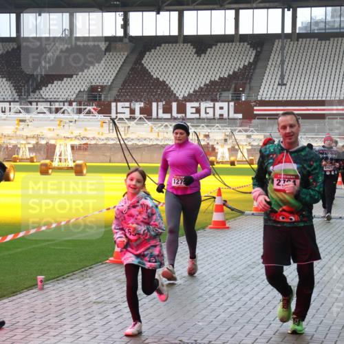 07.12.2025 - St. Pauli X-Mass-Run No. 15 Luisa Fischer http://msf.ph/oto/9382578 07.12.2025 10:49:46 Ziel 2421, 127, 27, 157, 191, 194, 379, 471, 890, 1019, 1155, 1164, 1166, 1179, 1273, 1274, 1370, 1372, 1663, 2299, 2301, 2421, 2764, 2765, 2921, 2933, 3366, 3369 meine-sportfotos.de