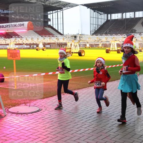 07.12.2025 - St. Pauli X-Mass-Run No. 15 Luisa Fischer http://msf.ph/oto/9382591 07.12.2025 11:23:04 Ziel 431, 1349, 520, 1018, 1349, 1391, 1431, 2550, 2557, 2812, 2985, 3127 meine-sportfotos.de