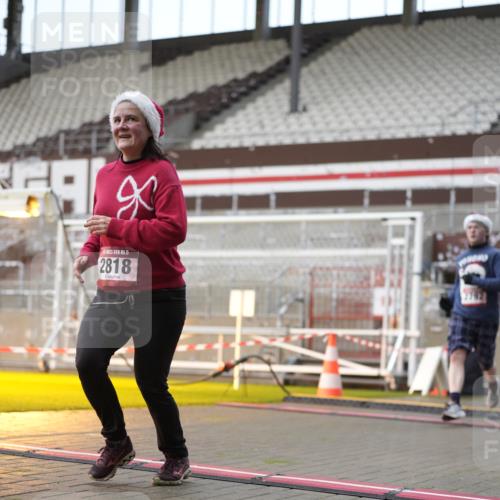 07.12.2025 - St. Pauli X-Mass-Run No. 15 Patografie http://msf.ph/oto/9382595 07.12.2025 10:22:06 Ziel 1371, 1488, 2817, 2818, 2819, 3431, 3736, 3999, 4000, 4321, 4322, 4323, 4415, 4774 meine-sportfotos.de