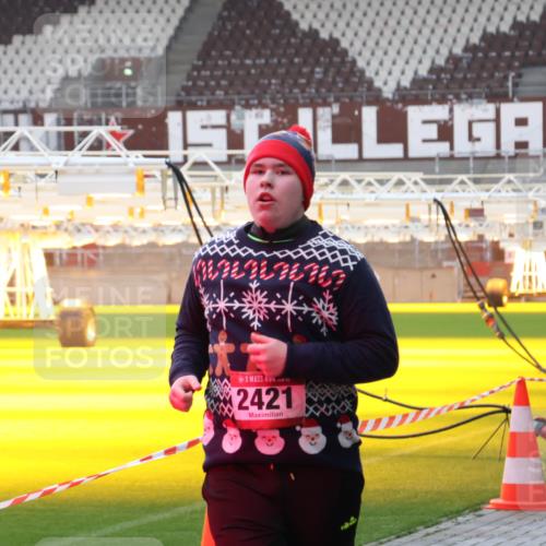 07.12.2025 - St. Pauli X-Mass-Run No. 15 Luisa Fischer http://msf.ph/oto/9382611 07.12.2025 10:49:51 Ziel 2421, 157, 191, 194, 471, 890, 1019, 1155, 1164, 1166, 1179, 1273, 1274, 1370, 1372, 1663, 2299, 2301, 2340, 2341, 2421, 2764, 2765, 2779, 2921, 2933, 3366, 3369 meine-sportfotos.de