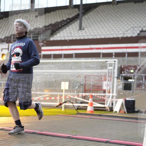 07.12.2025 - St. Pauli X-Mass-Run No. 15 Patografie http://msf.ph/oto/9382615 07.12.2025 10:22:08 Ziel 1371, 1488, 2817, 2818, 2819, 3431, 3736, 3999, 4000, 4415, 4774 meine-sportfotos.de