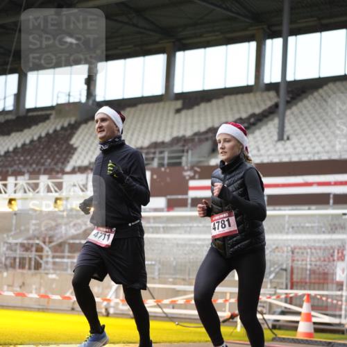 07.12.2025 - St. Pauli X-Mass-Run No. 15 Patografie http://msf.ph/oto/9382647 07.12.2025 10:22:18 Ziel 1371, 2184, 2817, 2818, 2819, 3431, 3736, 4771, 4774, 4781 meine-sportfotos.de
