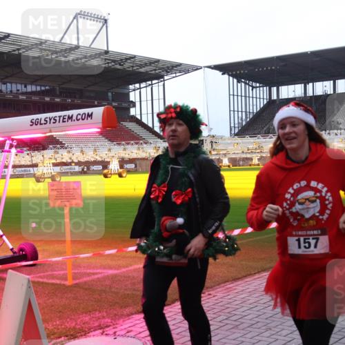 07.12.2025 - St. Pauli X-Mass-Run No. 15 Luisa Fischer http://msf.ph/oto/9382697 07.12.2025 10:50:01 Ziel 53775, 157, 157, 191, 194, 471, 890, 916, 1035, 1179, 1232, 1273, 1274, 1370, 1372, 1663, 2100, 2201, 2299, 2301, 2338, 2340, 2341, 2421, 2764, 2765, 2777, 2779, 2921, 2933, 3026, 3030, 3366, 3369, 3380 meine-sportfotos.de