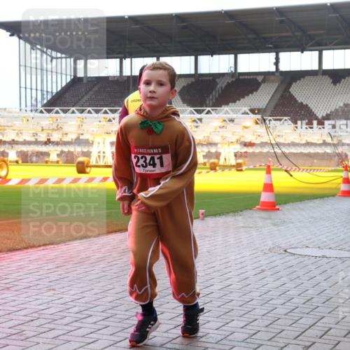 07.12.2025 - St. Pauli X-Mass-Run No. 15 Luisa Fischer http://msf.ph/oto/9382706 07.12.2025 10:50:16 Ziel 15, 2341, 2340, 2775, 40, 157, 890, 904, 905, 916, 1035, 1179, 1232, 1273, 1274, 1663, 2100, 2201, 2299, 2301, 2338, 2340, 2341, 2421, 2575, 2777, 2779, 3026, 3030, 3380, 4855 meine-sportfotos.de