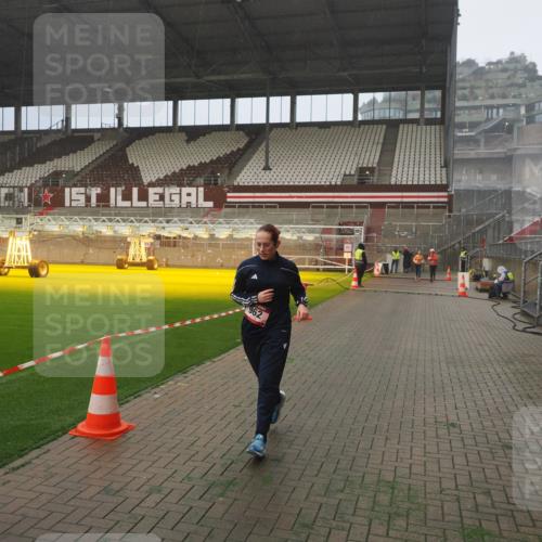 07.12.2025 - St. Pauli X-Mass-Run No. 15 Fabian Wolf http://msf.ph/oto/9382802 07.12.2025 10:10:17 Ziel 962, 1399, 1732, 4358, 4507 meine-sportfotos.de