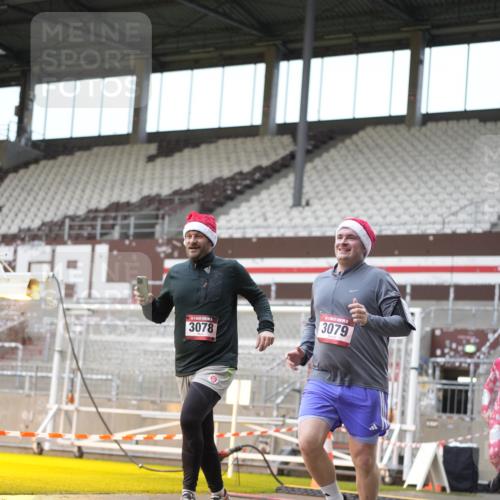 07.12.2025 - St. Pauli X-Mass-Run No. 15 Patografie http://msf.ph/oto/9382829 07.12.2025 10:23:04 Ziel 1996, 2123, 2304, 2508, 2511, 2638, 3052, 3078, 3079 meine-sportfotos.de