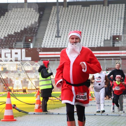 07.12.2025 - St. Pauli X-Mass-Run No. 15 Luisa Fischer http://msf.ph/oto/9382855 07.12.2025 10:50:52 Ziel 904, 258, 2583, 40, 904, 905, 1726, 1729, 1730, 2250, 2460, 2575, 2582, 2583, 2584, 2763, 3287, 3291, 3368, 4075, 4110, 4111, 4756, 4757, 4759, 4760, 4855 meine-sportfotos.de