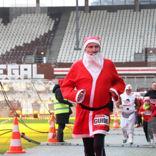07.12.2025 - St. Pauli X-Mass-Run No. 15 Luisa Fischer http://msf.ph/oto/9382857 07.12.2025 10:50:52 Ziel 258, 904, 258, 2584, 40, 904, 905, 1726, 1729, 1730, 2250, 2460, 2575, 2582, 2583, 2584, 2763, 3287, 3291, 3368, 4075, 4110, 4111, 4756, 4757, 4759, 4760, 4855 meine-sportfotos.de