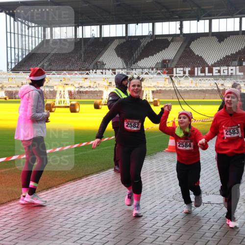 07.12.2025 - St. Pauli X-Mass-Run No. 15 Luisa Fischer http://msf.ph/oto/9382887 07.12.2025 10:51:01 Ziel 2582, 5, 2584, 2583, 904, 381, 564, 904, 905, 1726, 1729, 1730, 2250, 2460, 2582, 2583, 2584, 2737, 2738, 2763, 3287, 3291, 3368, 4075, 4110, 4111, 4535, 4537, 4756, 4757, 4759, 4760, 4881 meine-sportfotos.de