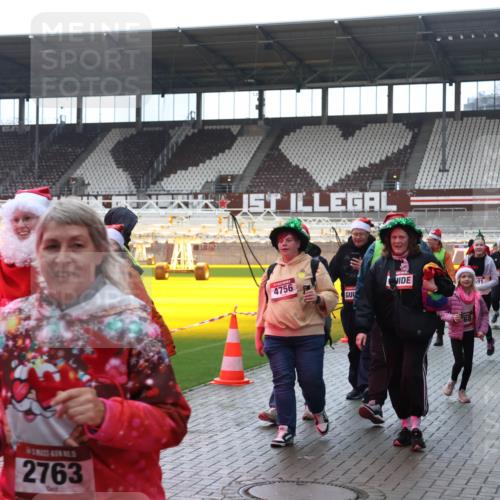07.12.2025 - St. Pauli X-Mass-Run No. 15 Luisa Fischer http://msf.ph/oto/9382955 07.12.2025 10:51:24 Ziel 4110, 2763, 4756, 68, 381, 249, 381, 564, 769, 1093, 1691, 1726, 1729, 1730, 2250, 2460, 2737, 2738, 2763, 3199, 3342, 3368, 4535, 4537, 4760, 4881 meine-sportfotos.de