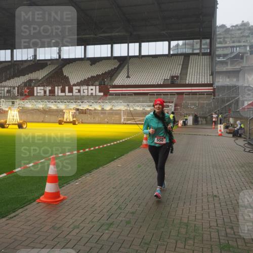 07.12.2025 - St. Pauli X-Mass-Run No. 15 Fabian Wolf http://msf.ph/oto/9382985 07.12.2025 10:10:33 Ziel 550, 964, 1571, 2083, 2087 meine-sportfotos.de