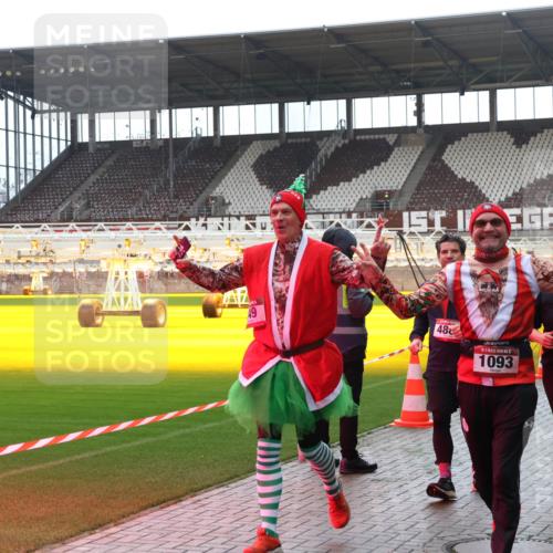 07.12.2025 - St. Pauli X-Mass-Run No. 15 Luisa Fischer http://msf.ph/oto/9383078 07.12.2025 10:51:49 Ziel 48, 1093, 564, 535, 249, 275, 769, 1047, 1093, 1691, 2103, 2105, 2327, 2332, 2553, 2642, 2643, 2674, 2959, 3199, 3342, 4862 meine-sportfotos.de