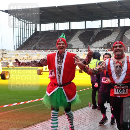 07.12.2025 - St. Pauli X-Mass-Run No. 15 Luisa Fischer http://msf.ph/oto/9383085 07.12.2025 10:51:50 Ziel 48, 15, 1093, 8, 564, 45, 249, 275, 769, 1047, 1093, 1691, 2103, 2105, 2327, 2332, 2553, 2642, 2643, 2674, 2959, 3199, 3342, 4862 meine-sportfotos.de