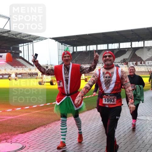07.12.2025 - St. Pauli X-Mass-Run No. 15 Luisa Fischer http://msf.ph/oto/9383089 07.12.2025 10:51:50 Ziel 15, 1093, 64, 3342, 249, 275, 769, 1047, 1093, 1691, 2103, 2105, 2327, 2332, 2553, 2642, 2643, 2674, 2959, 3199, 3342, 4862 meine-sportfotos.de