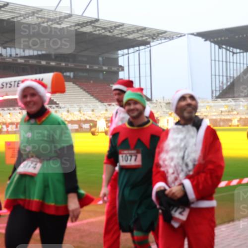 07.12.2025 - St. Pauli X-Mass-Run No. 15 Luisa Fischer http://msf.ph/oto/9383090 07.12.2025 10:13:25 Ziel 1077, 9, 18, 80, 938, 1044, 1126, 1397, 1733, 2687, 2711, 2712, 2758, 2760, 2770, 3040, 3428, 3514, 3551, 3557, 3585, 3588, 3589, 3799, 3834, 3836, 4081, 4082, 4083, 4487, 4664 meine-sportfotos.de
