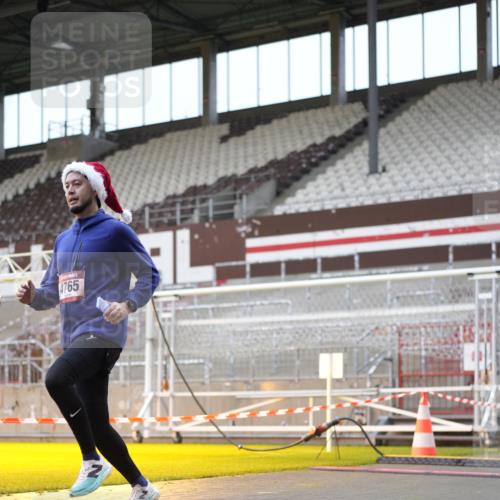07.12.2025 - St. Pauli X-Mass-Run No. 15 Patografie http://msf.ph/oto/9383094 07.12.2025 10:23:51 Ziel 711, 1104, 2603, 2634, 3968, 4043, 4139, 4144, 4203, 4377, 4378, 4479, 4765 meine-sportfotos.de
