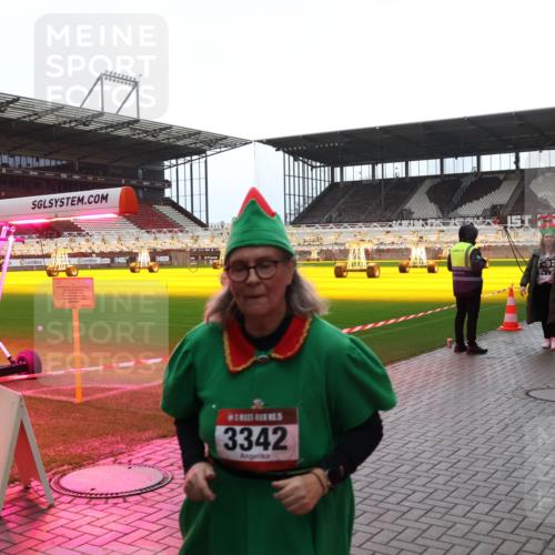 07.12.2025 - St. Pauli X-Mass-Run No. 15 Luisa Fischer http://msf.ph/oto/9383104 07.12.2025 10:51:53 Ziel 5, 3342, 835, 275, 769, 1047, 1093, 1691, 2103, 2105, 2327, 2332, 2553, 2642, 2643, 2674, 2959, 3199, 3342, 4862 meine-sportfotos.de