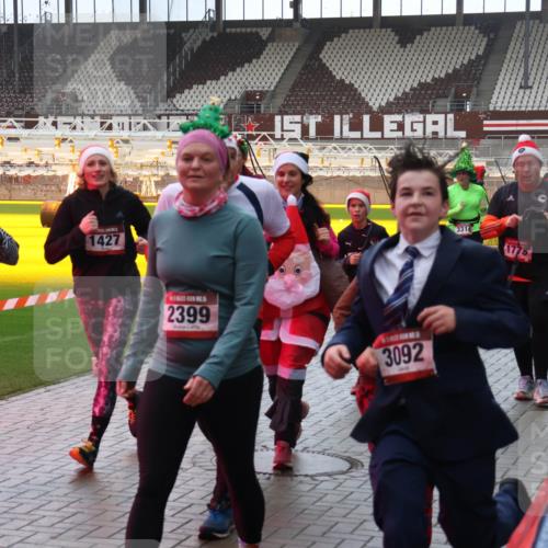 07.12.2025 - St. Pauli X-Mass-Run No. 15 Luisa Fischer http://msf.ph/oto/9383134 07.12.2025 11:25:18 Ziel 1320, 1427, 2399, 3092, 3314, 1773, 2605, 470, 473, 705, 1320, 1346, 1384, 1427, 1527, 1544, 1752, 1773, 1855, 1858, 1961, 2151, 2193, 2399, 2400, 2402, 2447, 2448, 2480, 2852, 2859, 2869, 2981, 2990, 3092, 3126, 3193, 3194, 3195, 3306, 3314, 4632, 5003 meine-sportfotos.de