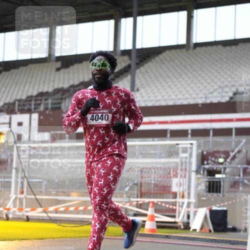 07.12.2025 - St. Pauli X-Mass-Run No. 15 Patografie http://msf.ph/oto/9383154 07.12.2025 10:24:06 Ziel 711, 897, 4040, 4203, 4479, 4765 meine-sportfotos.de