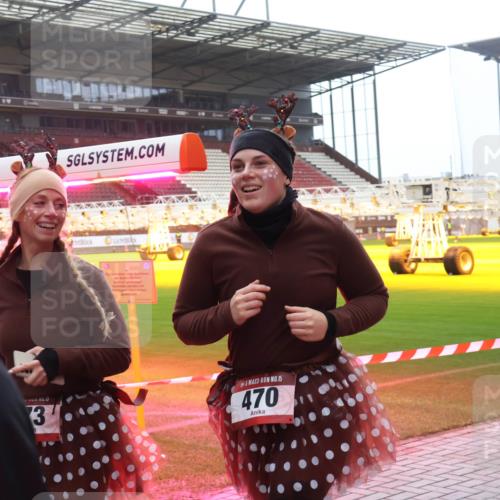 07.12.2025 - St. Pauli X-Mass-Run No. 15 Luisa Fischer http://msf.ph/oto/9383183 07.12.2025 11:25:26 Ziel 3, 15, 470, 470, 473, 705, 1320, 1346, 1384, 1427, 1527, 1544, 1752, 1855, 1858, 1961, 2151, 2193, 2244, 2447, 2448, 2480, 2852, 2859, 2869, 2981, 2990, 3126, 3193, 3194, 3195, 3306, 3314, 4632, 5003 meine-sportfotos.de