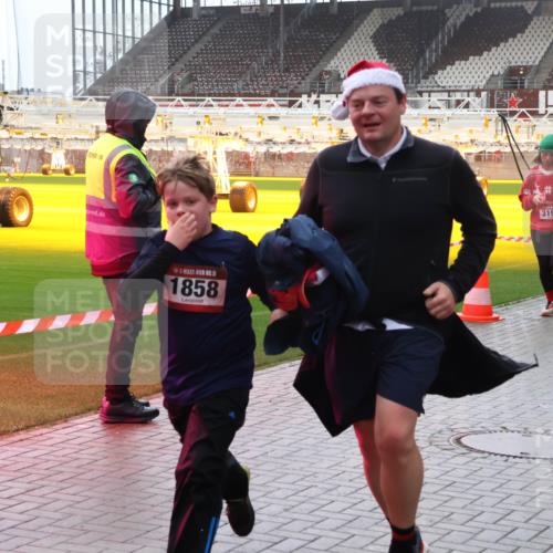 07.12.2025 - St. Pauli X-Mass-Run No. 15 Luisa Fischer http://msf.ph/oto/9383194 07.12.2025 11:25:29 Ziel 5, 1858, 3195, 470, 473, 705, 1320, 1346, 1384, 1427, 1527, 1544, 1752, 1855, 1858, 1961, 2151, 2193, 2244, 2447, 2448, 2480, 2852, 2859, 2869, 2981, 2990, 3126, 3193, 3194, 3195, 3306, 3314, 4101, 4632, 5003 meine-sportfotos.de