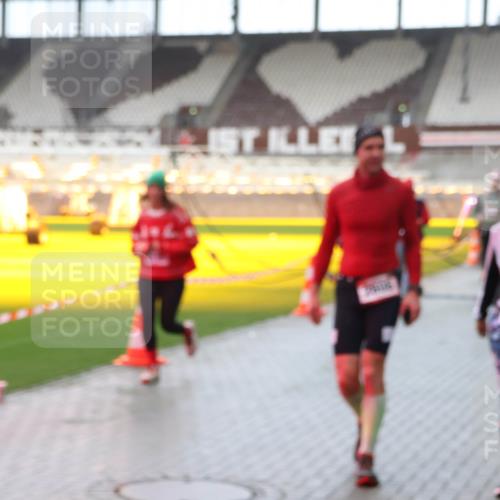07.12.2025 - St. Pauli X-Mass-Run No. 15 Luisa Fischer http://msf.ph/oto/9383200 07.12.2025 11:25:30 Ziel 470, 473, 705, 1320, 1346, 1384, 1427, 1527, 1544, 1752, 1855, 1858, 1961, 2151, 2193, 2244, 2447, 2448, 2480, 2859, 2869, 2981, 2990, 3126, 3193, 3194, 3195, 3290, 3296, 3301, 3306, 3314, 4101, 4632, 5003 meine-sportfotos.de
