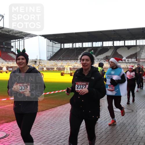 07.12.2025 - St. Pauli X-Mass-Run No. 15 Luisa Fischer http://msf.ph/oto/9383204 07.12.2025 10:52:14 Ziel 5, 332, 2327, 100, 2103, 122, 3228, 275, 328, 1047, 1964, 1982, 1984, 2103, 2105, 2165, 2287, 2289, 2327, 2332, 2553, 2592, 2593, 2607, 2642, 2643, 2661, 2674, 2836, 2837, 2959, 3223, 3228, 4550, 4862, 4865, 4879, 4880 meine-sportfotos.de