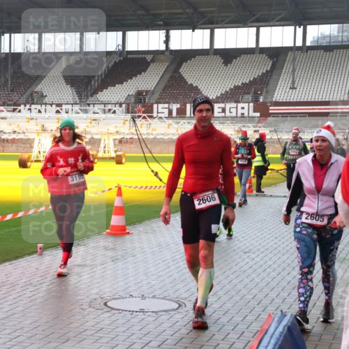 07.12.2025 - St. Pauli X-Mass-Run No. 15 Luisa Fischer http://msf.ph/oto/9383217 07.12.2025 11:25:31 Ziel 3195, 2606, 4632, 2605, 470, 473, 705, 1320, 1346, 1384, 1427, 1527, 1544, 1752, 1855, 1858, 1961, 2151, 2193, 2244, 2447, 2448, 2859, 2869, 2981, 2990, 3126, 3193, 3194, 3195, 3290, 3296, 3301, 3306, 3314, 4101, 4632, 5003 meine-sportfotos.de