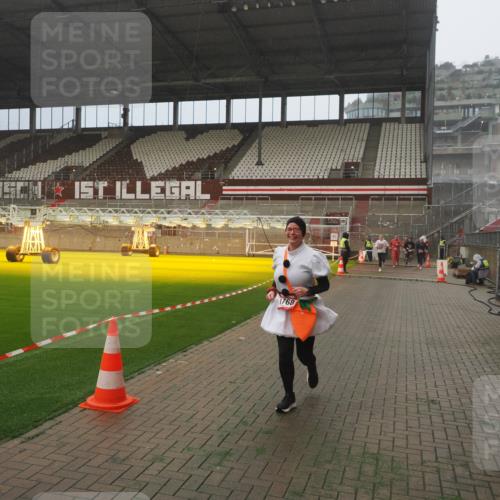 07.12.2025 - St. Pauli X-Mass-Run No. 15 Fabian Wolf http://msf.ph/oto/9383219 07.12.2025 10:10:48 Ziel 1426, 1768, 4885 meine-sportfotos.de