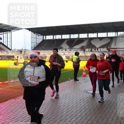 07.12.2025 - St. Pauli X-Mass-Run No. 15 Luisa Fischer http://msf.ph/oto/9383228 07.12.2025 10:52:17 Ziel 5, 4862, 3228, 3223, 275, 328, 1047, 1964, 1982, 1984, 2103, 2105, 2165, 2287, 2289, 2327, 2332, 2553, 2592, 2593, 2607, 2642, 2643, 2661, 2674, 2836, 2837, 2959, 3223, 3228, 4550, 4862, 4865, 4879, 4880 meine-sportfotos.de