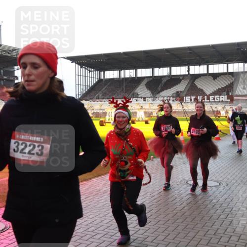 07.12.2025 - St. Pauli X-Mass-Run No. 15 Luisa Fischer http://msf.ph/oto/9383257 07.12.2025 10:52:20 Ziel 5, 3223, 2607, 2593, 1047, 2836, 27, 275, 328, 1047, 1964, 1982, 1984, 2103, 2105, 2165, 2287, 2289, 2327, 2332, 2553, 2592, 2593, 2607, 2642, 2643, 2661, 2674, 2836, 2837, 2959, 3223, 3228, 4550, 4862, 4864, 4865, 4866, 4879, 4880 meine-sportfotos.de
