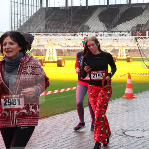 07.12.2025 - St. Pauli X-Mass-Run No. 15 Luisa Fischer http://msf.ph/oto/9383275 07.12.2025 11:25:38 Ziel 15, 2981, 15, 3, 2193, 470, 473, 705, 1384, 1427, 1527, 1544, 1855, 1858, 1961, 2151, 2193, 2244, 2447, 2859, 2869, 2981, 2990, 3126, 3193, 3290, 3296, 3301, 3306, 3314, 4101, 4632, 5003 meine-sportfotos.de