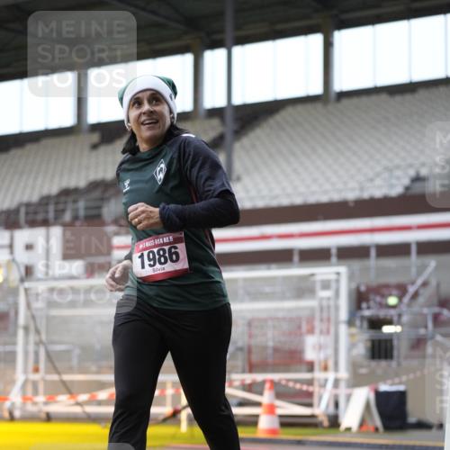 07.12.2025 - St. Pauli X-Mass-Run No. 15 Patografie http://msf.ph/oto/9383300 07.12.2025 10:24:25 Ziel 712, 1986, 2071, 4122, 4140, 4689, 4692, 4694, 4766, 4780 meine-sportfotos.de